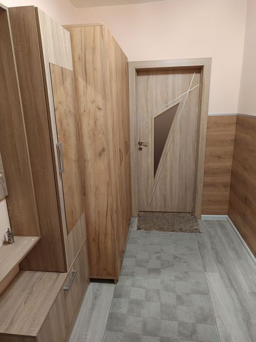 Дава се под наем Едностаен апартамент в Перник, Изток - 48 кв.м за 289.17 € - Снимка #2