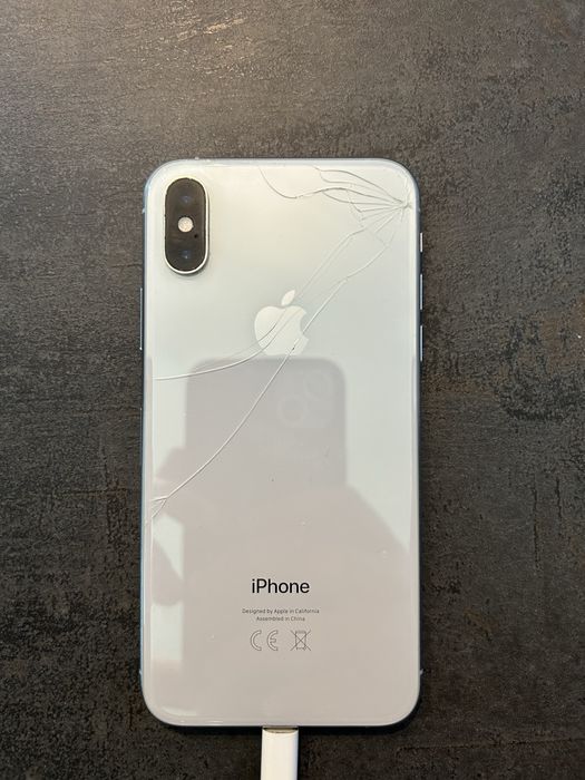 Iphone XS 64gb отключен