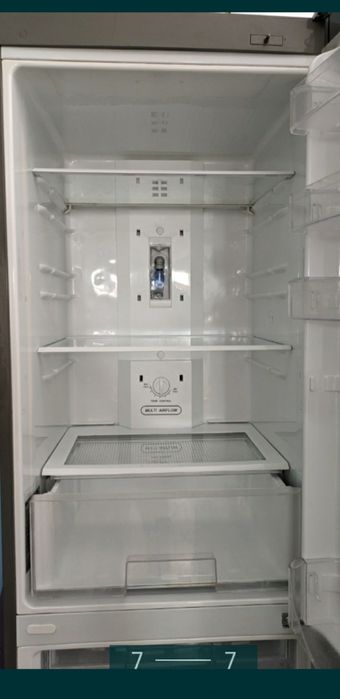 Samsung 1.9м NoFrost investor technology