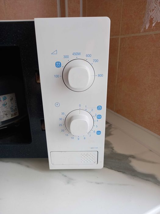 Микровалновка SAMSUNG