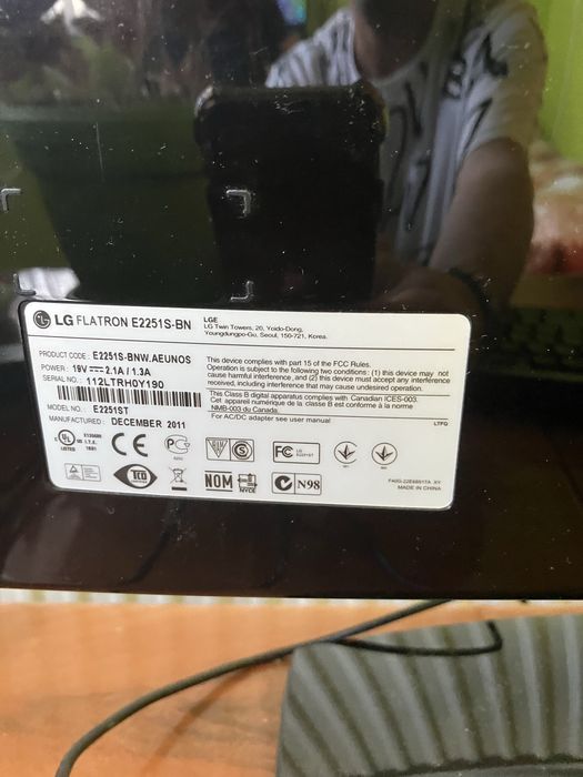 Монитор LG  без забележки !