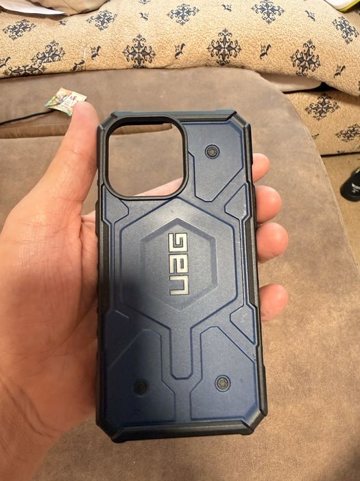 Iphone 14 pro max -Uag ,spigen,Esr hololock ,benks