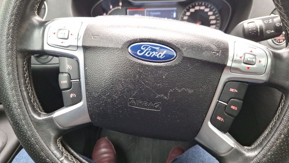 De vânzare- Ford Mondeo MK4 2014-mașina personală.