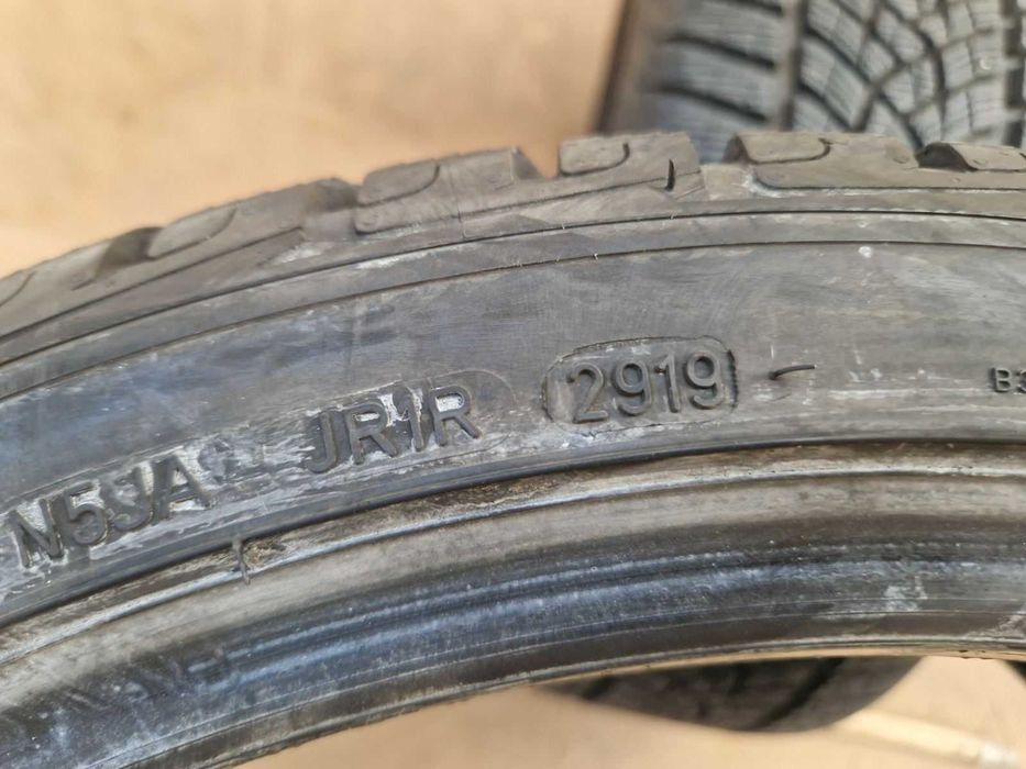 2 Goodyear R19 225/40
Зимни гуми 
DOT2919