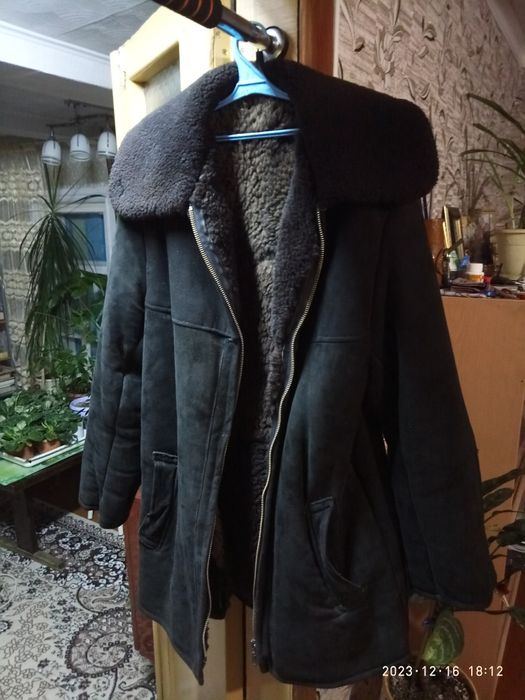 Продам полушубок цыг.