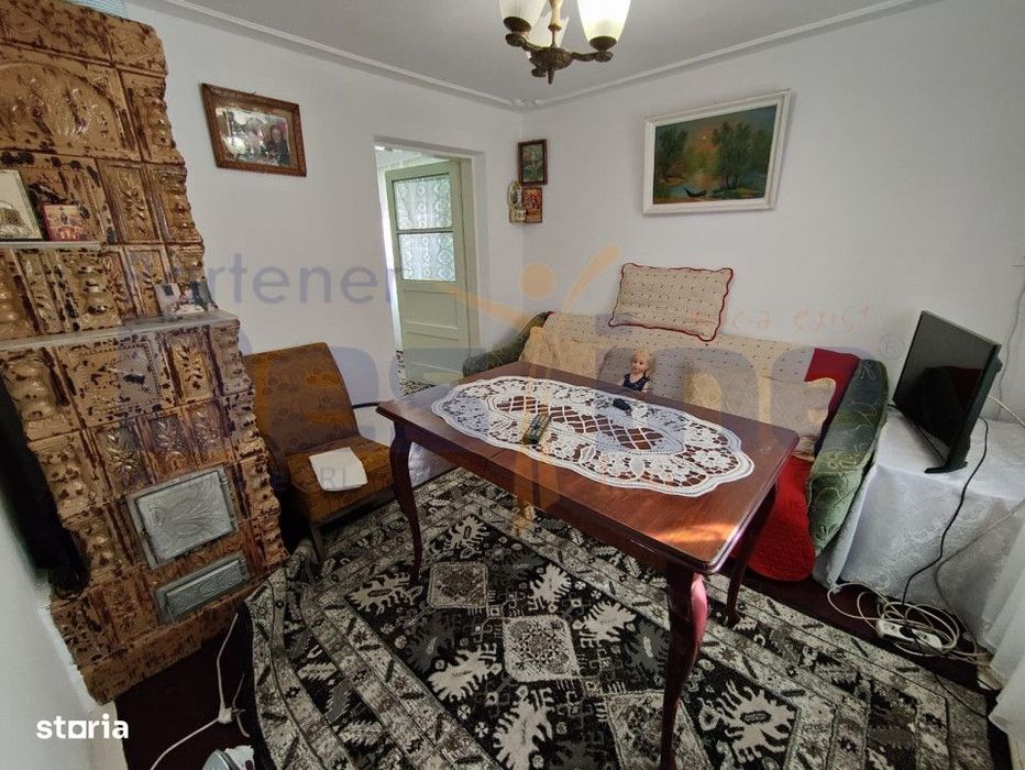 Casa batraneasca modernizata 74 mp + 73 mp anexe teren 585mp