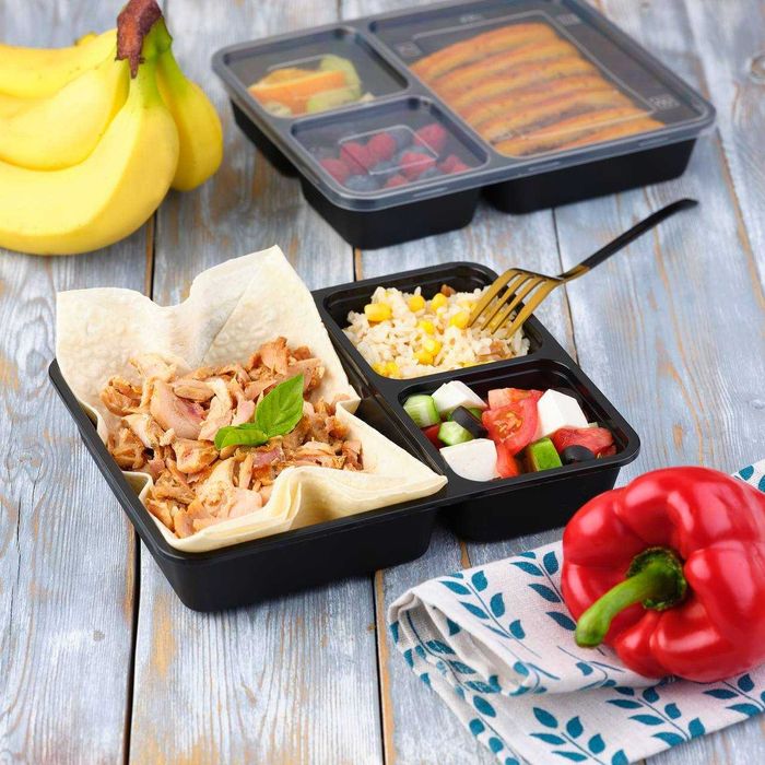 Одноразовые контейнеры квадратные с крышкой на 3 секции (1000 мл)