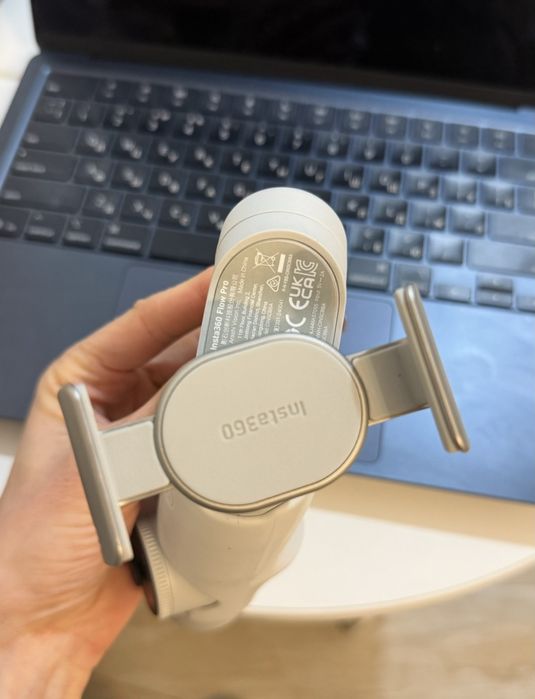 Стабилизатор Insta360 Flow Pro с функцией NFC