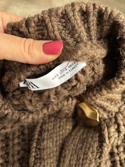 Дамско плетено елече Zara