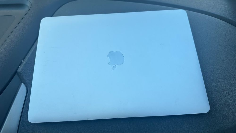 Macbook Air 13.3 256/8