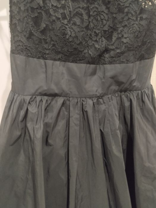 Официална черна рокля SWING