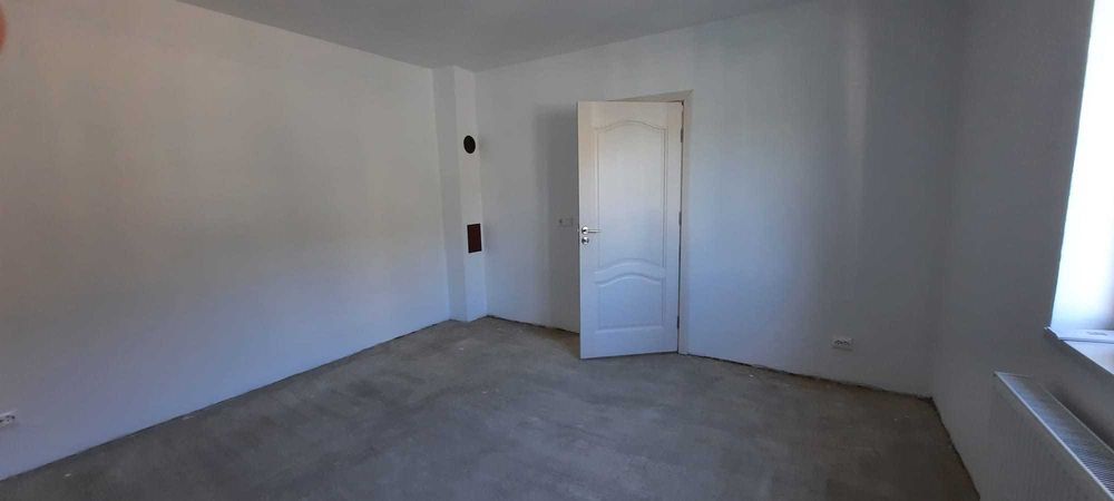 Casa de vanzare, central Tg.Ocna