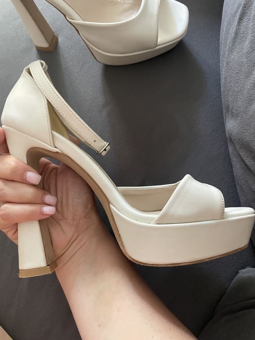 Vand sandale mireasa, marimea 36