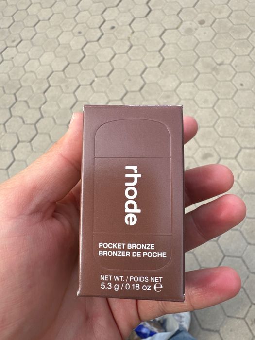 Rhode: бронзант цвят SIP