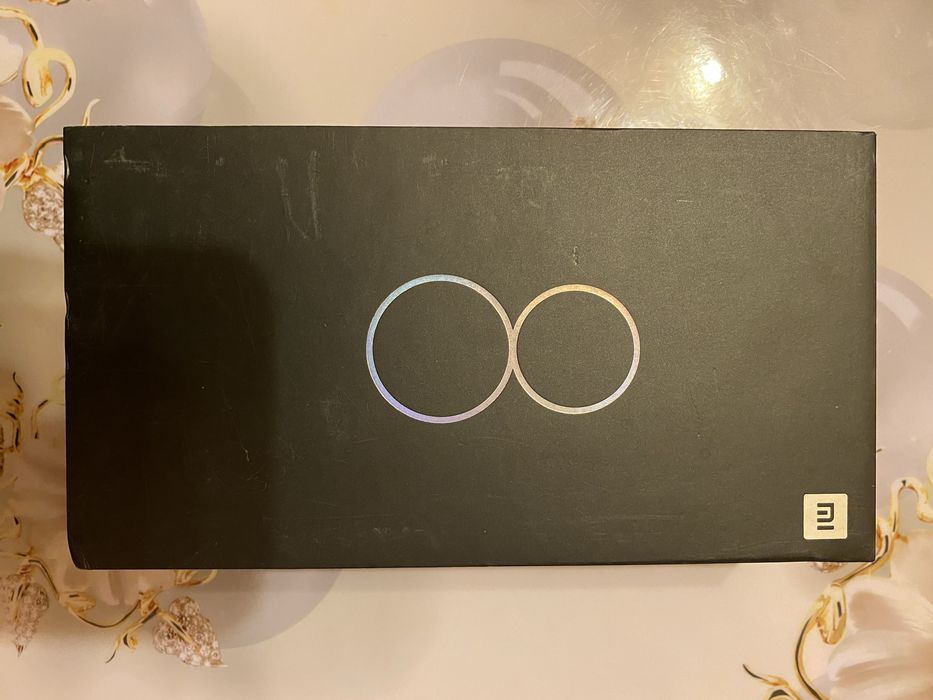 Продам телефон MI8 128GB