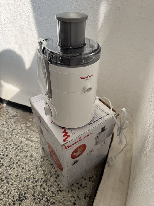 Сокоизтисквачка Moulinex JU3701 Frutelia+ 350W, 2 Скорости, 950 ml Контейнер за Пулпа, Цитрус Преса!