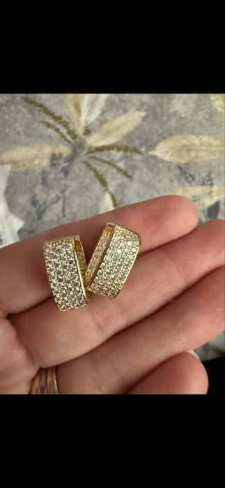 Cercei mici  fetita si dama 14k cu pietricele gold