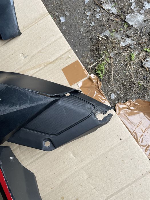 Опашка и страница, лява страна  HONDA CBR 650 r