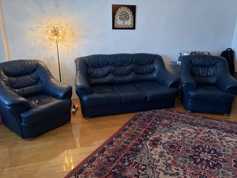 Canapea piele albastra , extensibila si 2 fotolii piele naturala