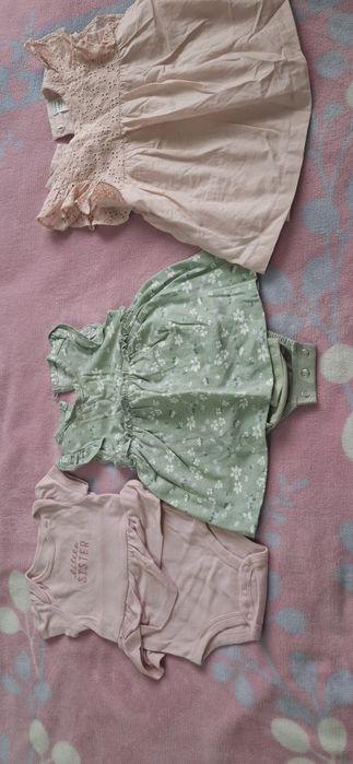 Отдам бесплатно детские вещи для новорожденных в хорошем состоянии