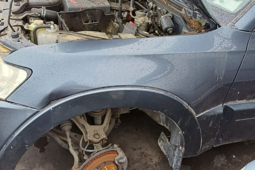 Aripa Fata Stanga MITSUBISHI PAJERO/MONTERO 2008