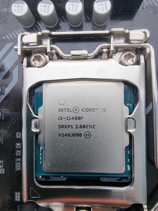 Комплект Gigabyte B560M DS3H + Intel Core I5 11400f