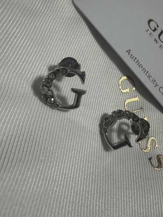 Cercei Guess originali – model G cu cristale