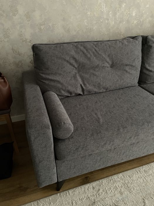 Продам почти новый диван