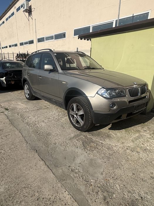 Bara fata BMW X3 E83 LCI
