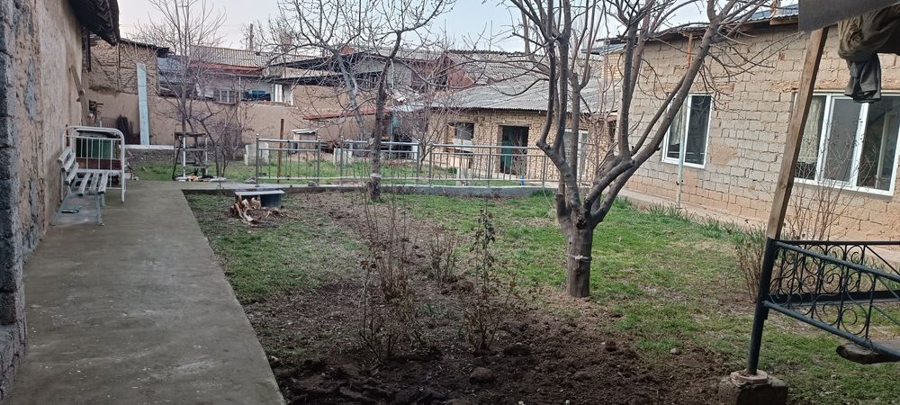 Продается дом под застройку 4км от поста Уч кахрамон