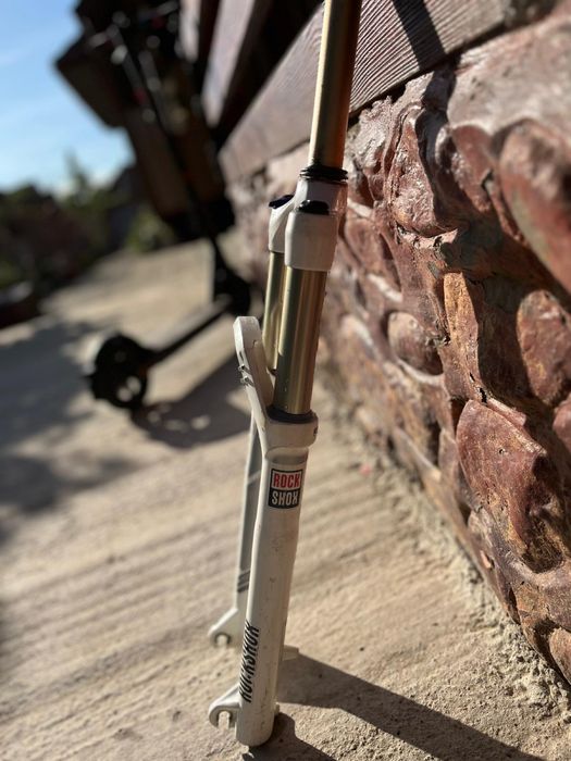Vand suspensie rockshox