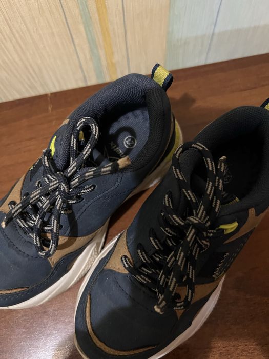 Продам обувь на мальчика