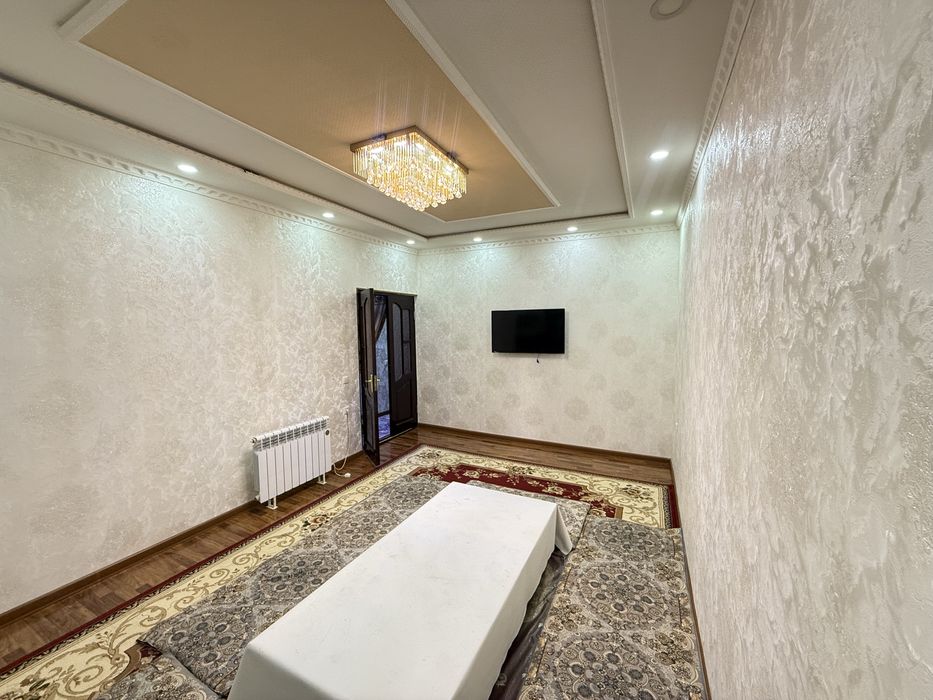 Уй сотилади 2- қават 3 хона юбилейни офис маркет орқасида