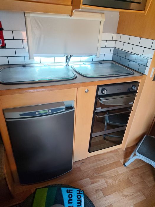 Rulota Elddis pat fix frantuzesc 4 5 persoane