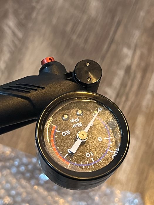 Насос для вилки велосипеда, велосипеда