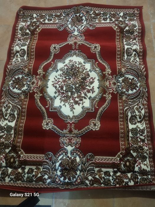 Продам ковры новые