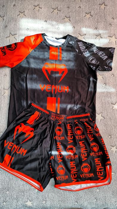 Боксерские перчатки, щитки, рашгард