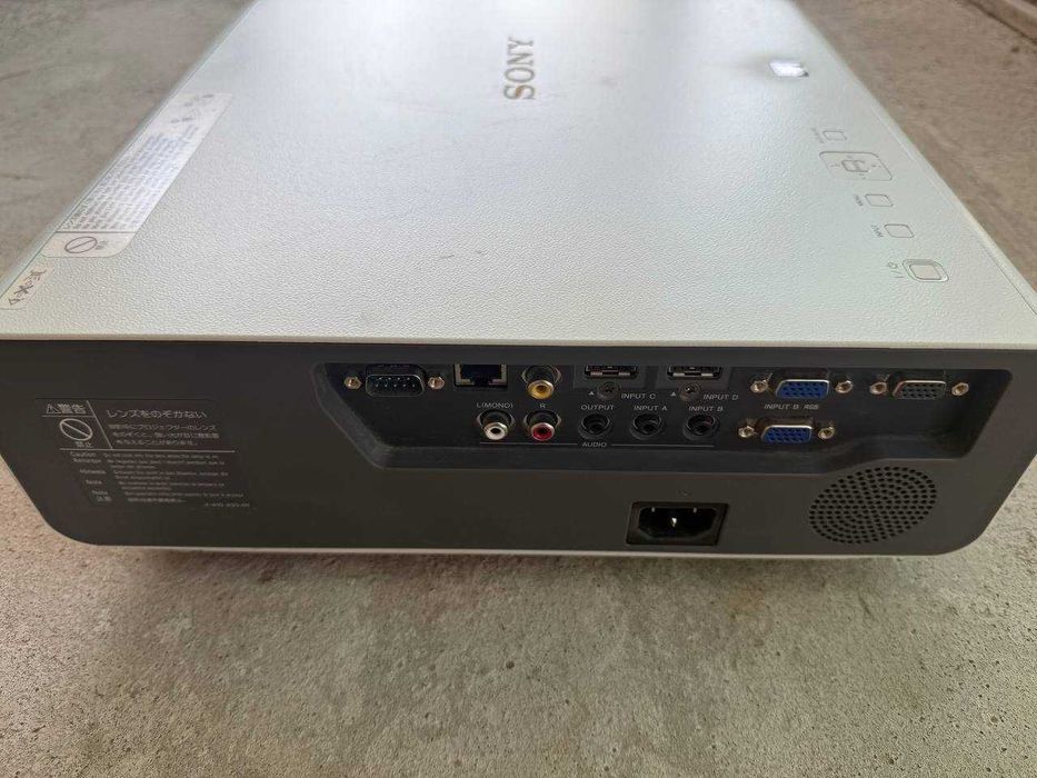 Профессиональный проектор Sony VPL-CW276