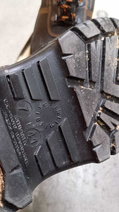 Работни обувки различни