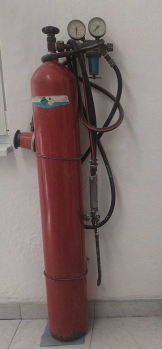 Продавам кислородна бутилка 10л. 100€