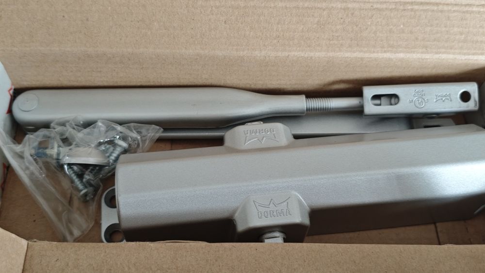 Доводчик двери Dorma