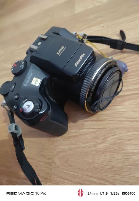 Camera digitala finepix s7000