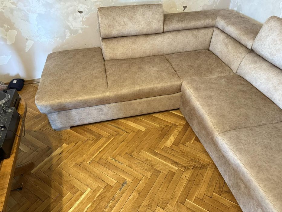Ъглов диван с ракла