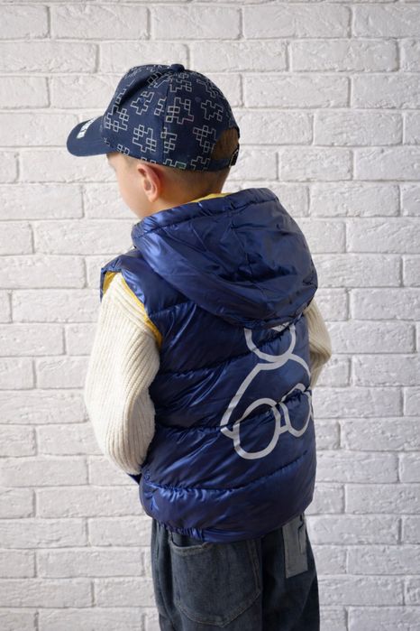 Продам детские утепленные жилетки