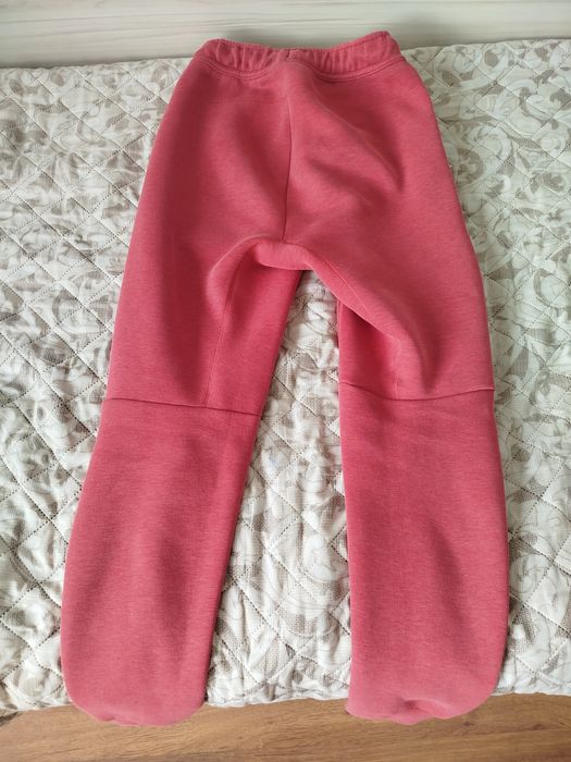 Nike tech fleece червено