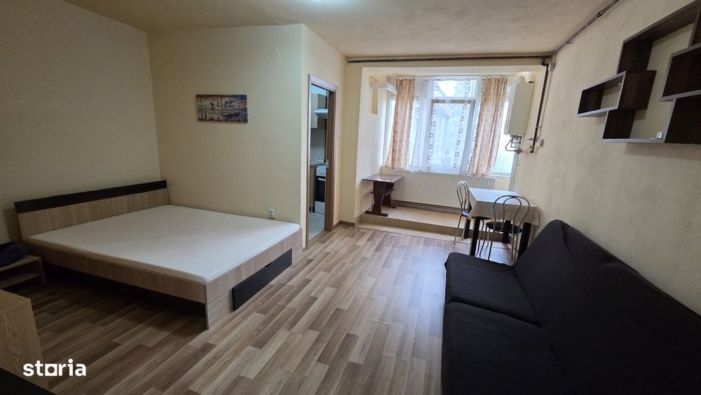 De inchiriat pret 160euro us casnic autogara