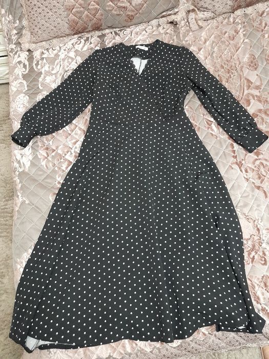 Продам платья новые