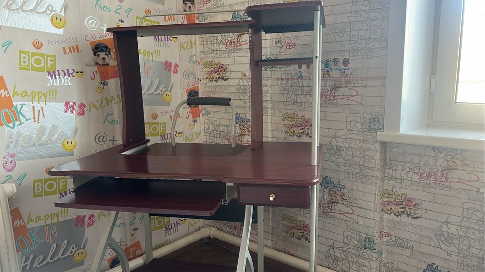 Компютерный стол б/у