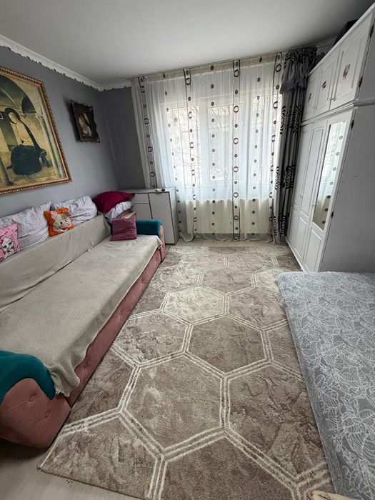 Proprietar vând  garsonera