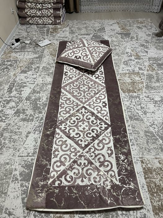 Комплект Корпешки и подушки продам